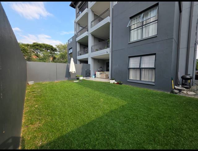 3 BEDROOM APARTMENT FOR SALE IN MODDERFONTEIN